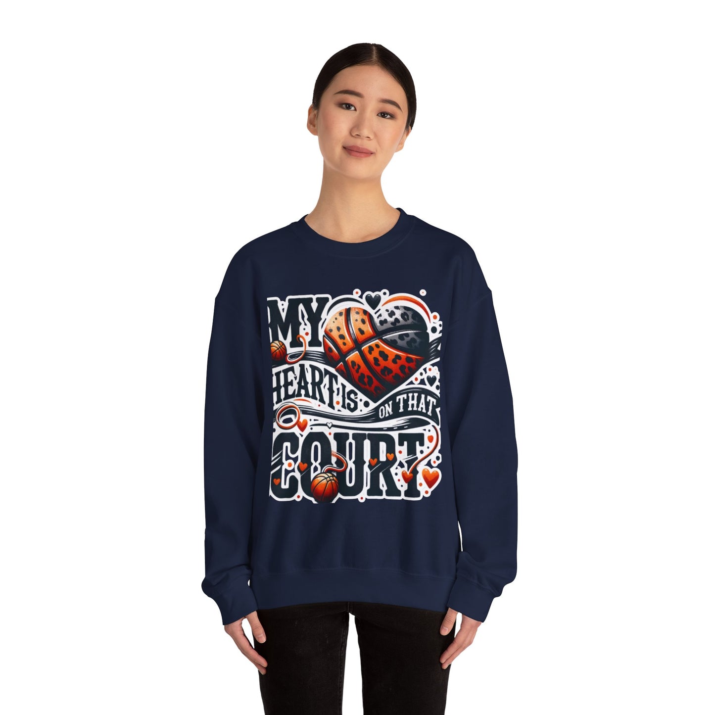 My heart is on that court - 🩷 Crewneck Sweatshirt