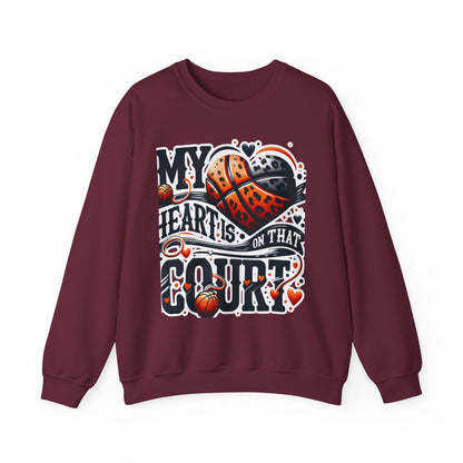 My heart is on that court - 🩷 Crewneck Sweatshirt